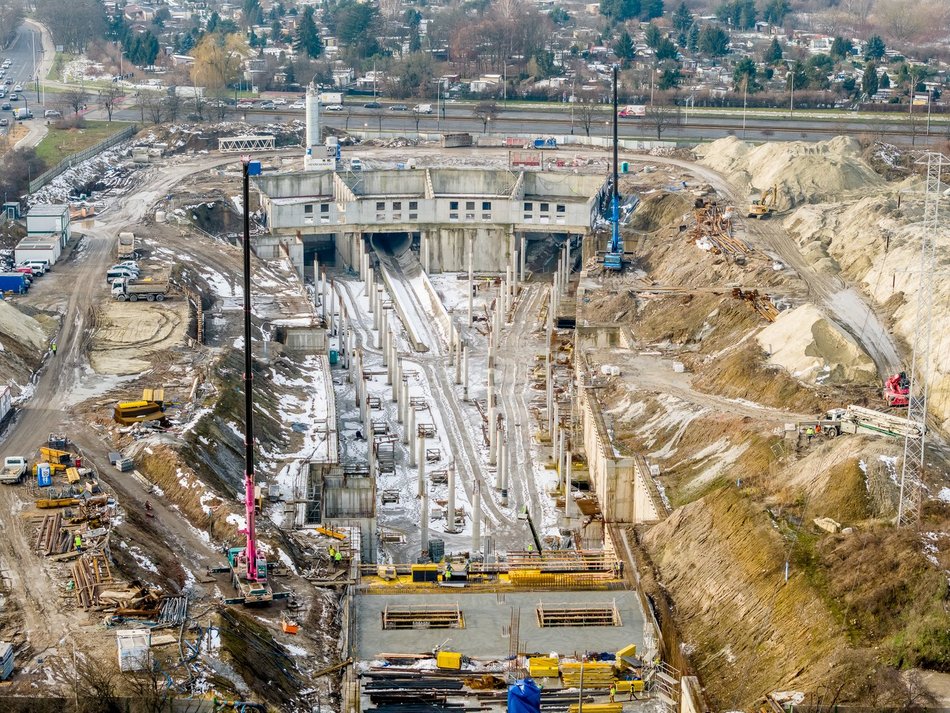Łódź. Komory na Żubardziu znikają pod ziemią. Koniec prac coraz bliżej
