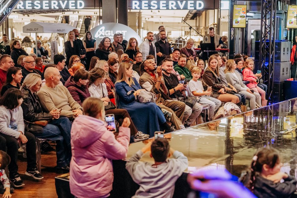 Łódź. Manufaktura Fashion Week w Łodzi. Kolekcja Jarosława Ewerta, koncert Andrzeja Piasecznego i więcej