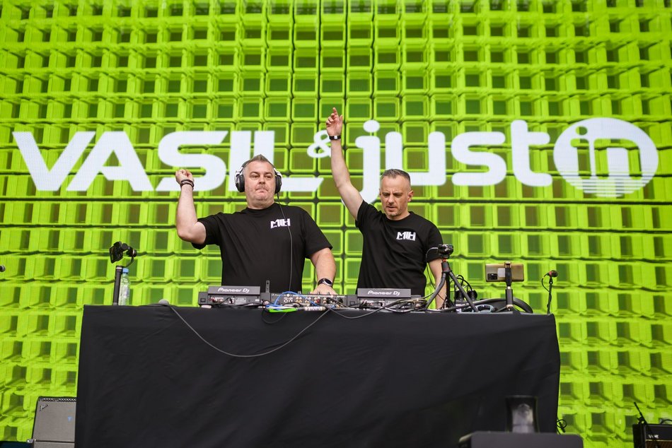 Didżeje rozgrzewają publiczność Łódź Summer Festival 2025. Muzyczne sety między koncertami