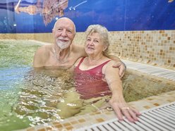 Łódź. Aquapark Fala w Łodzi dla seniorów. Aerobik i streching w jednym!