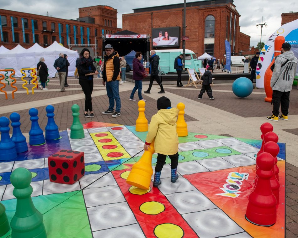Łódź. Senioralia 2025 w Łodzi rozpoczęte! Masa atrakcji i świetna zabawa w Manufakturze