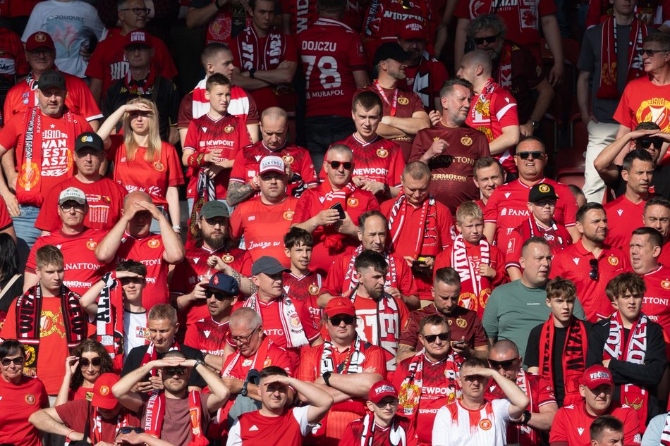 Kibice na meczu Widzewa Łódź z Piastem Gliwice