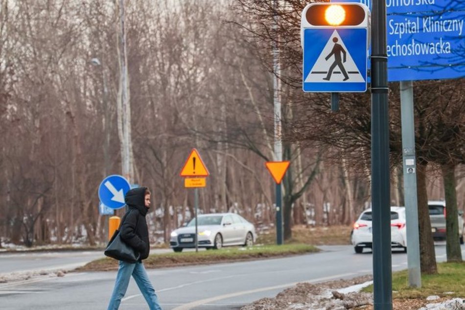 Łódź. Nowe inteligentne przejście dla pieszych. Będzie bezpieczniej?