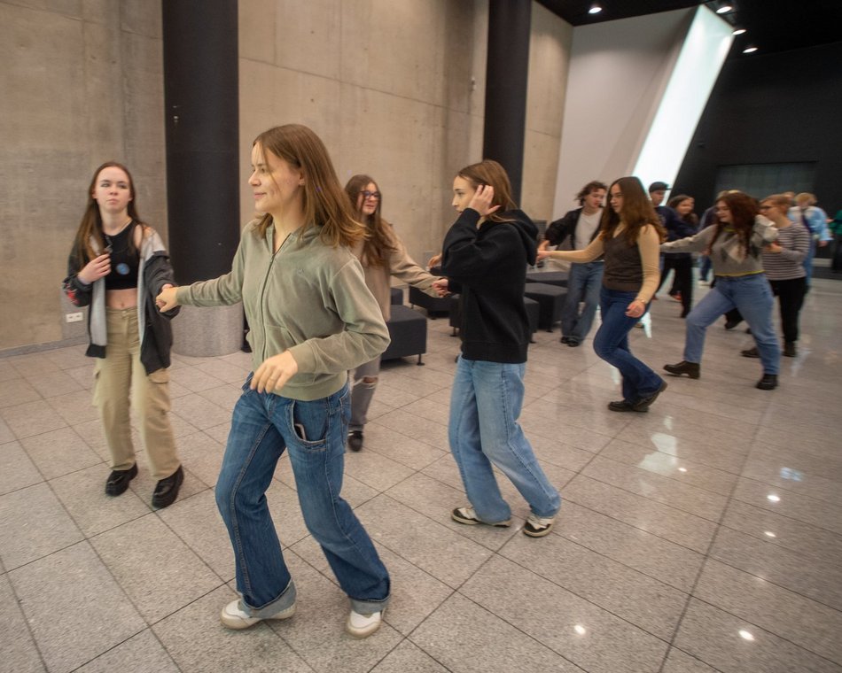 EC1 Łódź - belgijkę tańczą licealiści z II LO, III LO i XI LO