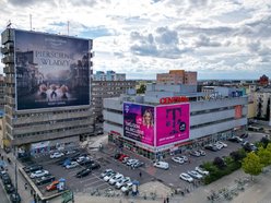 Łódź. Kultowy budynek przy Piotrkowskiej na sprzedaż! Ten 45 metrowy gigant może być twój!