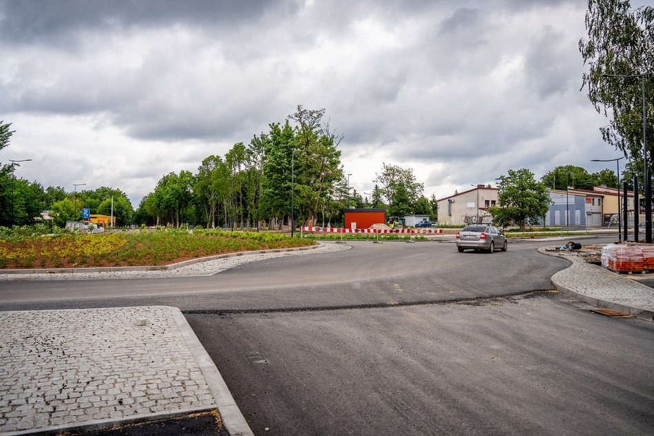 Łódź. Remont Szczecińskiej w Łodzi na finiszu. Wiemy, kiedy dojedziemy nią do trasy S14!