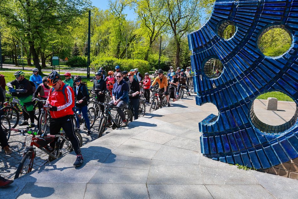 Łódź. Pierwsza wycieczka rowerowa Zielonej Łodzi w 2025 roku. Co za frekwencja!