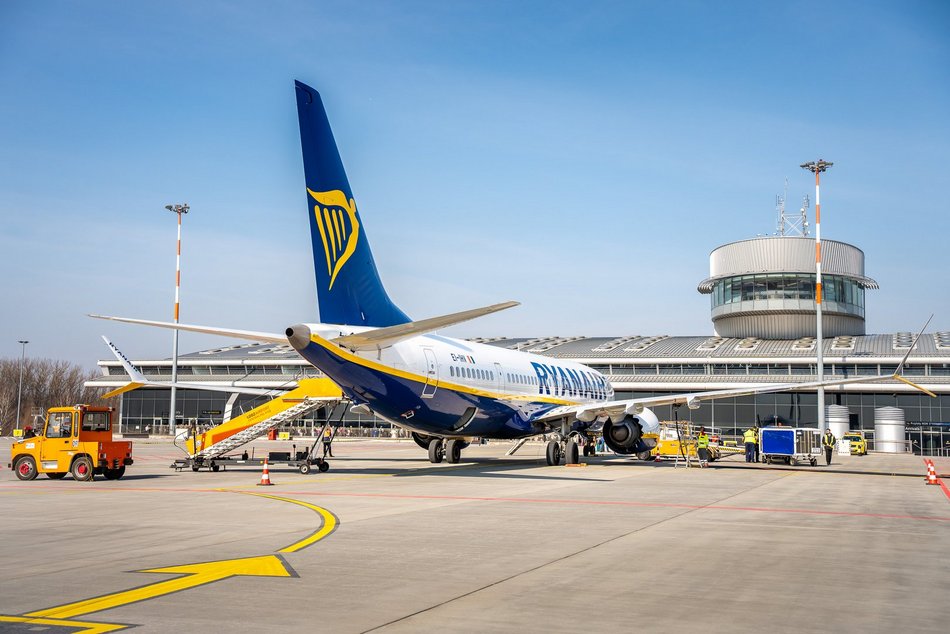 Huczne obchody 100-lecia lotniska w Łodzi. Przyjdź na wielki piknik i kino letnie!