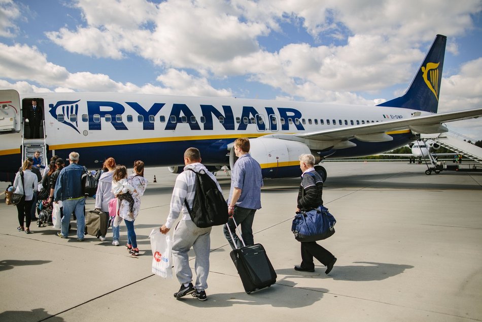 Wycieczki po lotnisku z okazji 602. Urodzin Łodzi