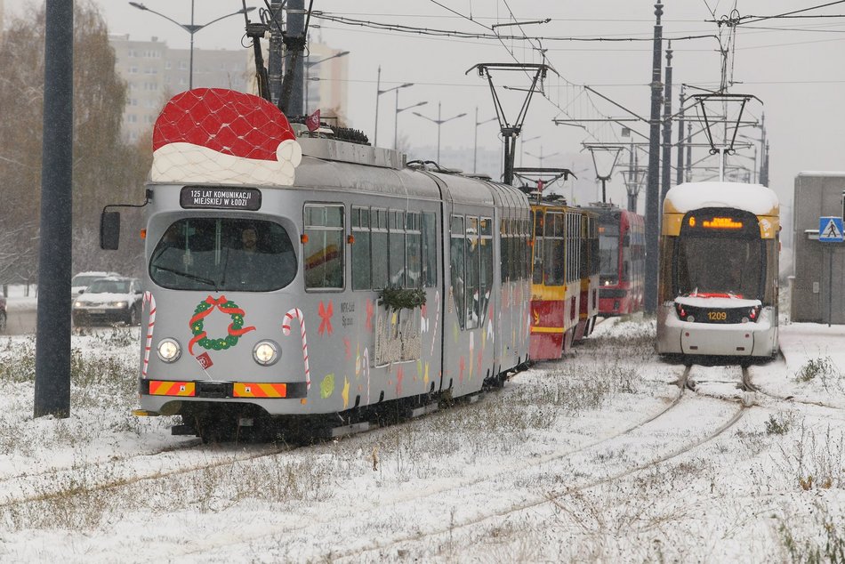 Wielka parada zabytkowych autobusów i tramwajów MPK Łódź