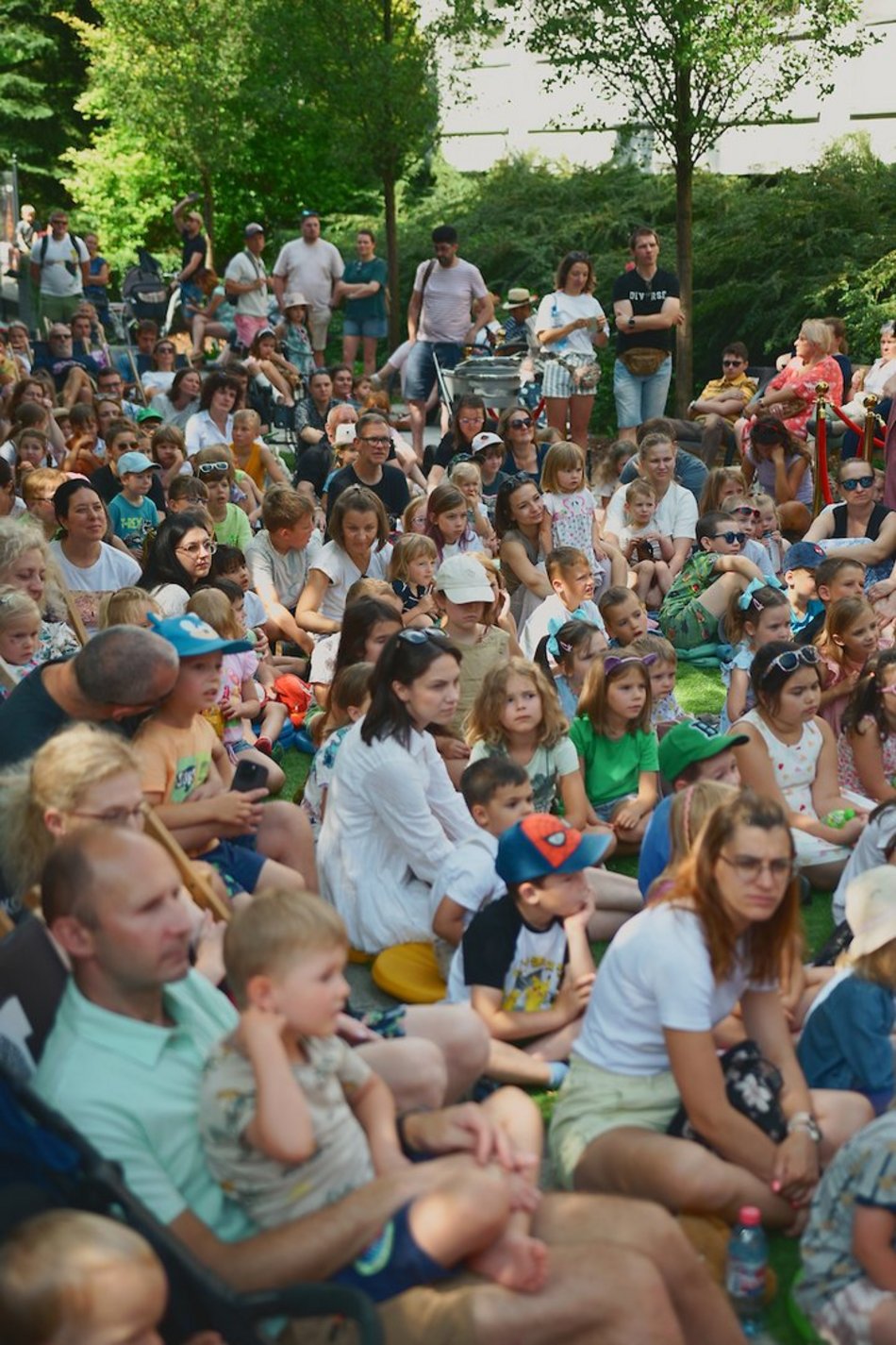 Łódź. Baśniowa Piotrkowska w Łodzi. Magiczny teatr zachwycił najmłodszych widzów
