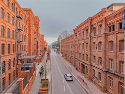 Famuły przy Ogrodowej 24 w Łodzi. Rozpoczęły się prace wewnątrz budynków. Są już pierwsze windy!