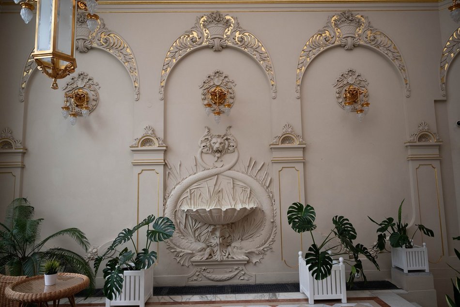 Łódź. Tajemnice ukrytych fontann i zdrojów w Łodzi. Lwie głowy i szklane kaskady w pałacach fabrykantów