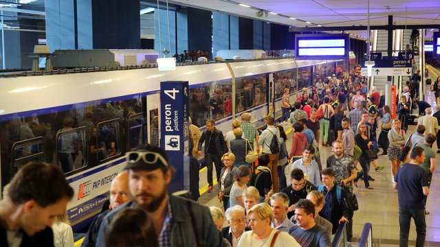 Ekspresem z Łodzi do Paryża i Brukseli? Nowe pociągi PKP KDP mogą połączyć miasto z Europą