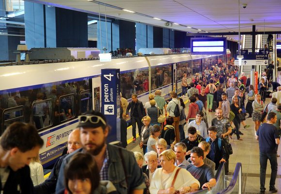 Łódź. Ekspresem z Łodzi do Paryża i Brukseli? Nowe pociągi PKP KDP połączą miasto z Europą