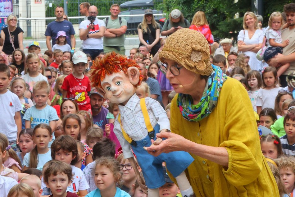 Łódź. Baśniowa Piotrkowska. Teatr Malutki wystąpił przed liczną publicznością!