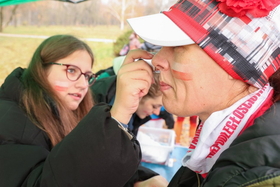 Bieg Niepodległościowa 5 w parku Na Zdrowiu w Łodzi. Odszukaj się w galerii!