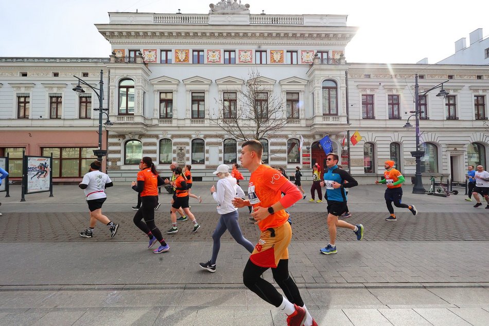 Łódź. DOZ Maraton Łódź 2026. Brałeś udział w biegu na 10 km? Znajdź się na zdjęciach!