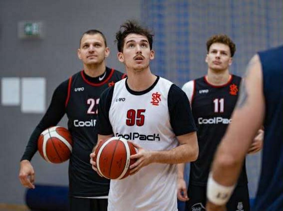 Łódź. Noteć Inowrocław - ŁKS Coolpack Łódź. Pokaz sił na początek sezonu. 