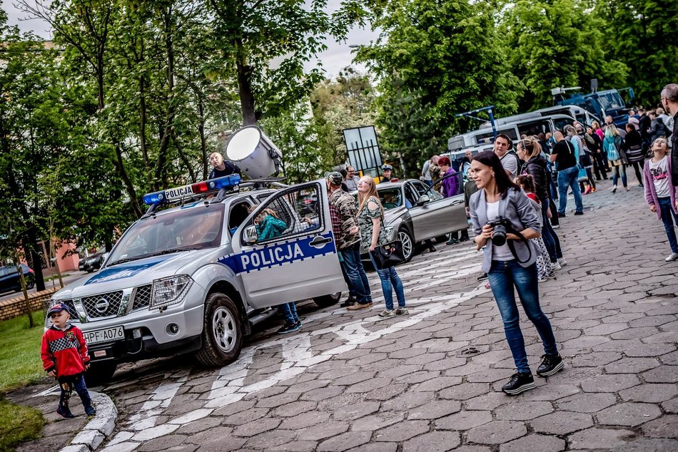 Łódź. TOP 10 Nocy Muzeów 2025! Rozprawa Ślepego Maksa, studio TV w EC1 Łódź i zabytkowe radiowozy