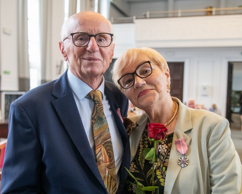 Łódź. Medale za długoletnie pożycia małżeńskie. Rekordziści są razem ponad 60 lat!