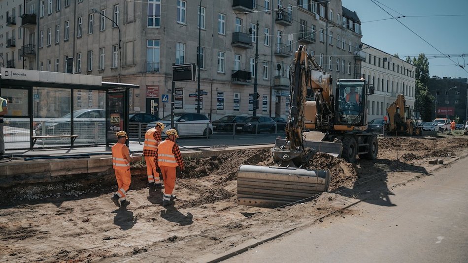 Wakacyjny remont torowiska na Żeromskiego w Łodzi wystartował