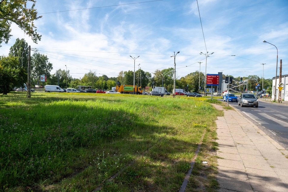Tramwaje MPK Łódź wrócą na Koziny. Poszukiwany wykonawca remontu torowiska na Srebrzyńskiej
