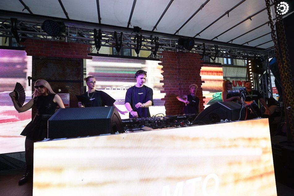 Łódź. Parada Wolności 2025 w Łodzi. Wyjątkowa platforma z motywem „Ziemi Obiecanej"