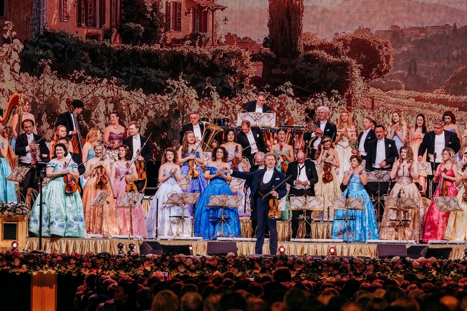 Łódź. Andre Rieu w Atlas Arenie. Holenderski skrzypek oczarował publiczność
