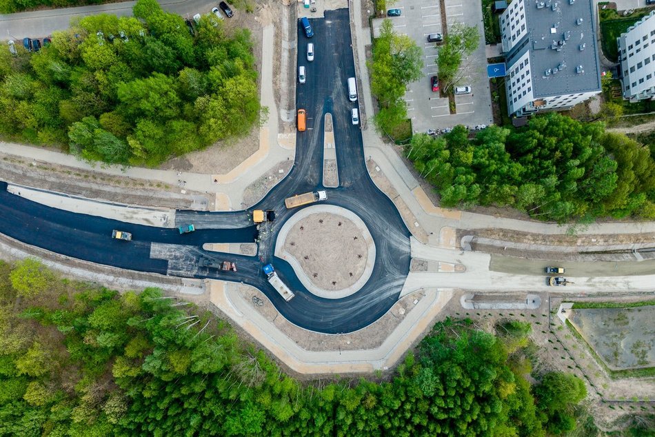 Łódź. Remont Kaczeńcowej w Łodzi. Kiedy będzie nowy asfalt i jakie są plany prac na Teofilowie?