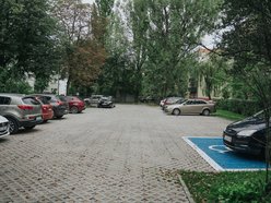Łódź. Nowy parking na Kozinach w Łodzi. Tego potrzebowali mieszkańcy