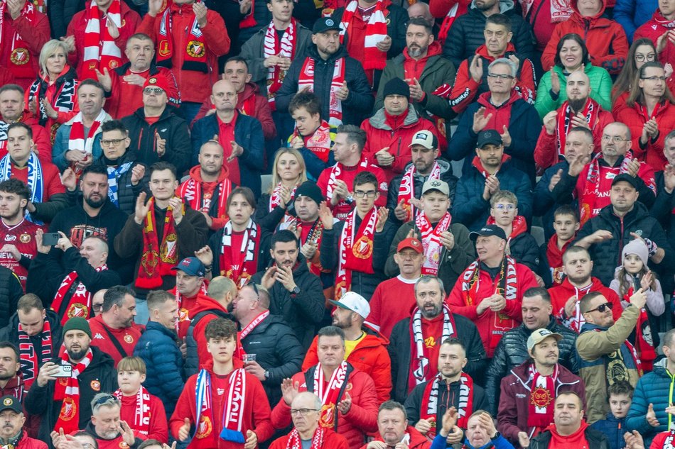 Łódź. Kibice na meczu Widzewa Łódź z Górnikiem Zabrze. Byłeś/aś? Znajdź się w galerii!