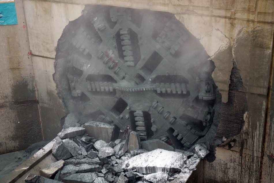 Tunel średnicowy pod Łodzią. Tarcza Faustyna przebiła się na Żabieniec