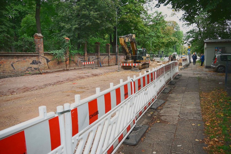 Łódź. Remont Kniaziewicza w Łodzi. Podbudowa pod nową drogę i zmiany w ruchu