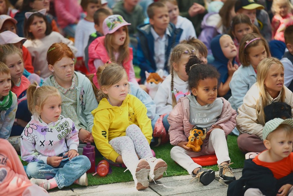 Łódź. Baśniowa Piotrkowska w Łodzi. Grupa Po OmacKu