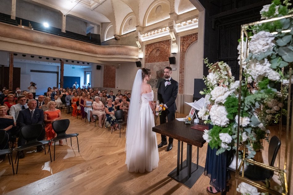 Łódź. Niezwykły ślub w Grand Hotelu w Łodzi. Para młoda wylicytowała go na aukcji WOŚP