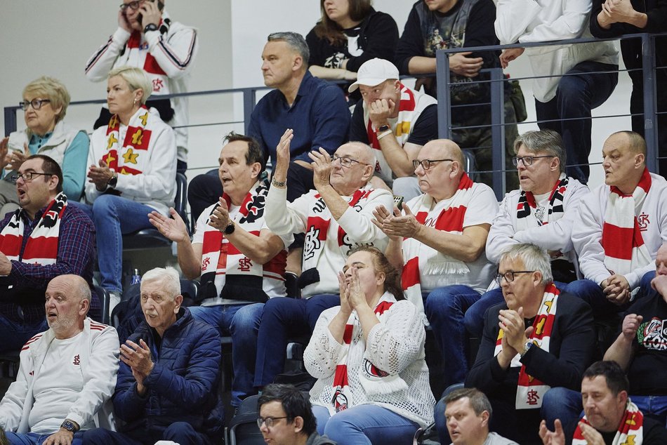 Łódź. Koszykarskie derby Łodzi. Byłeś/aś na meczu? Znajdź się w galerii zdjęć!