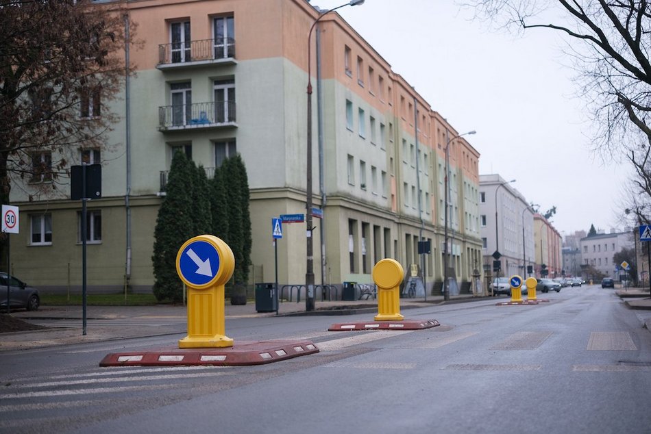 Łódź. Koniec remontu Organizacji WiN w Łodzi. Powrót ruchu, nowa jezdnia i chodniki