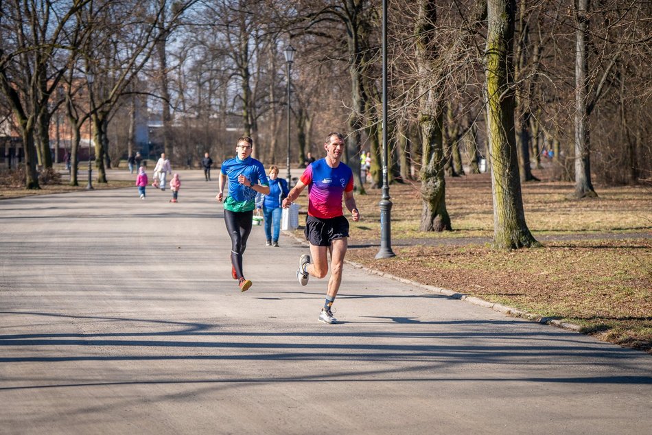 Łódź. Parkrun w Parku Poniatowskiego w Łodzi. Brałeś udział w biegu? Znajdź się na zdjęciach!