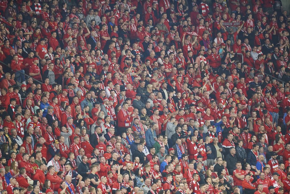 Kibice Widzewa Łódź na trybunach podczas meczu z Górnikiem Zabrze