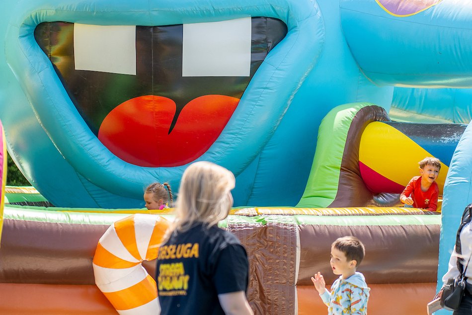 Łódź. Miasteczko dmuchańców w parku Podolskim. Najlepsza zabawa dla dzieci