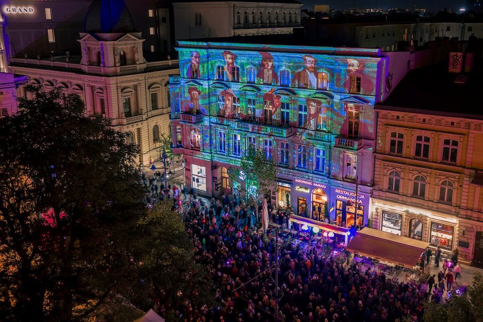 Łódź. Miliony świateł na Piotrkowskiej! Light Move Festival 2025 Łódź z lotu ptaka