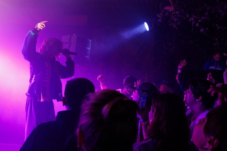 Łódź. Kosma Król na Great September 2025 w Łodzi. Luz, błyskotliwość i lekkość