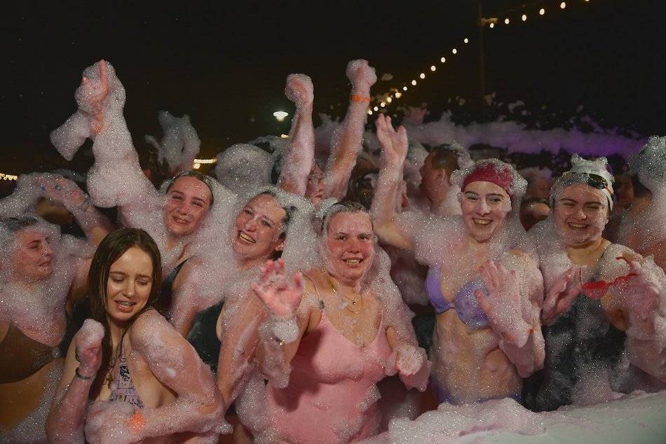 Łódź. Pink Party w Aquaparku Fala. To najbardziej różowa impreza w Łodzi