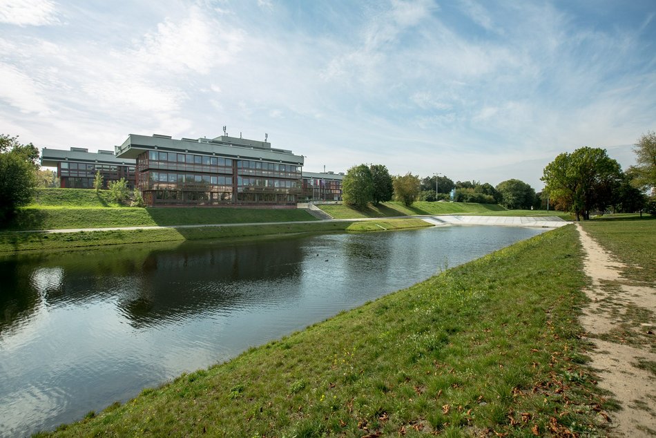 Spacerem po rzece Łódce. Wybierz się na przechadzkę szlakiem stawów i parków