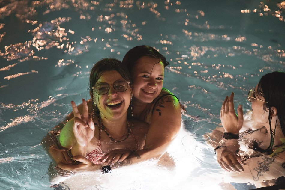 After party Łódź Summer Festival 2025. Impreza przeniosła się do Aquaparku Fala