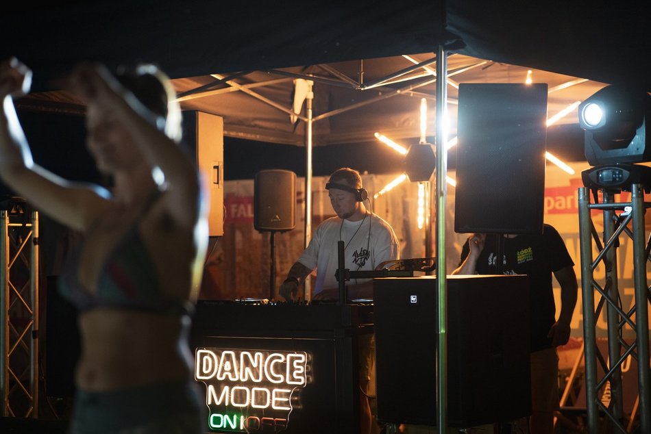 After party Łódź Summer Festival 2025. Impreza przeniosła się do Aquaparku Fala