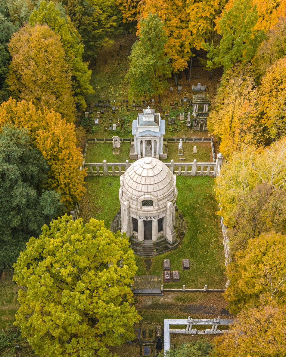 Cmentarz żydowski w Łodzi - mauzoleum rodziny Poznańskich
