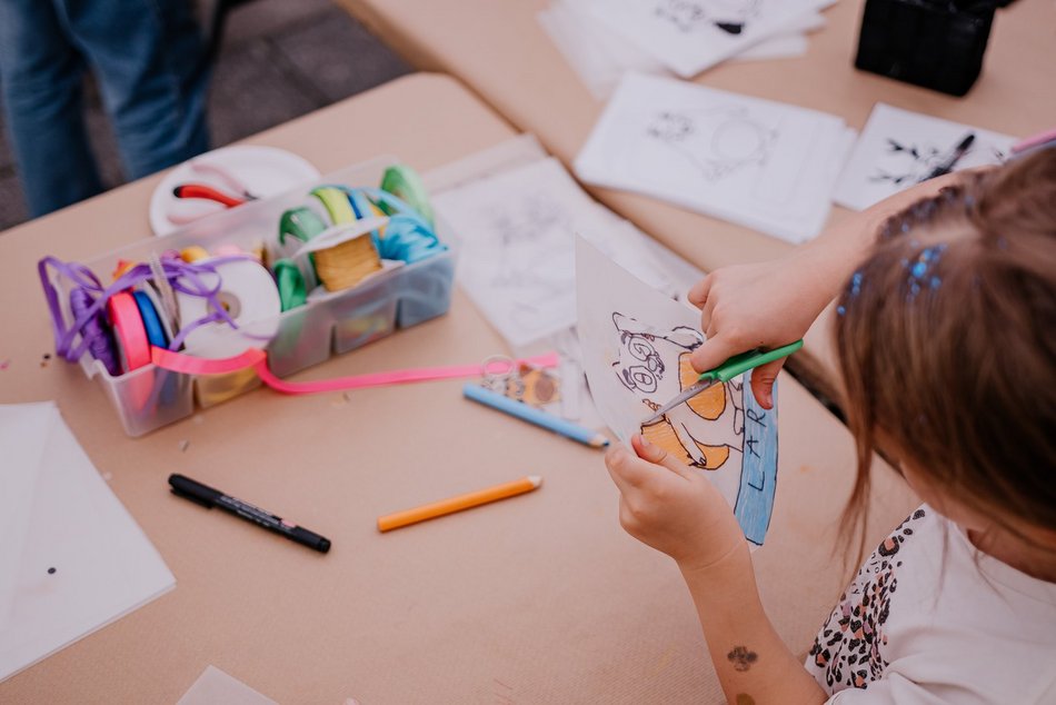 Łódź. Miejski Dzień Dziecka 2025 w Łodzi. Majka Jeżowska, dmuchańce i pokazy [ZDJĘCIA]