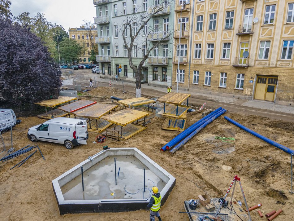 Montaż torowiska na ul. Legionów